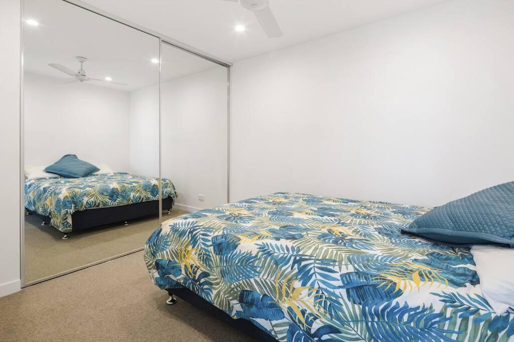 Springhill Close To Cbd 2b1b And Parking Apartment